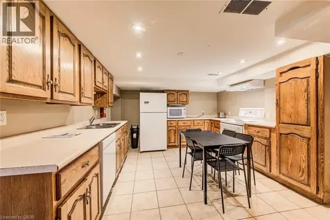 139 Elgin Crescent Waterloo ON N2J 2S5