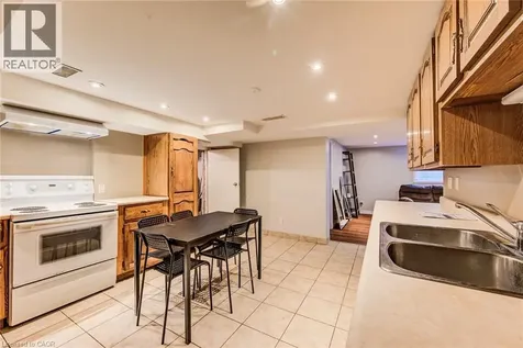 139 Elgin Crescent Waterloo ON N2J 2S5