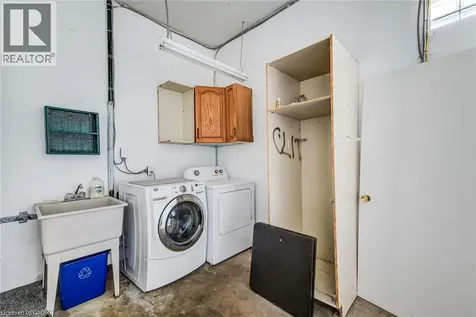 139 Elgin Crescent Waterloo ON N2J 2S5