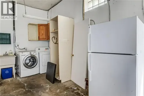 139 Elgin Crescent Waterloo ON N2J 2S5