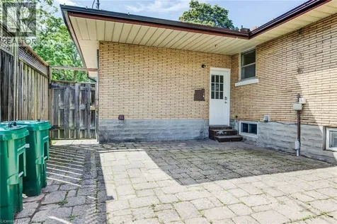 139 Elgin Crescent Waterloo ON N2J 2S5