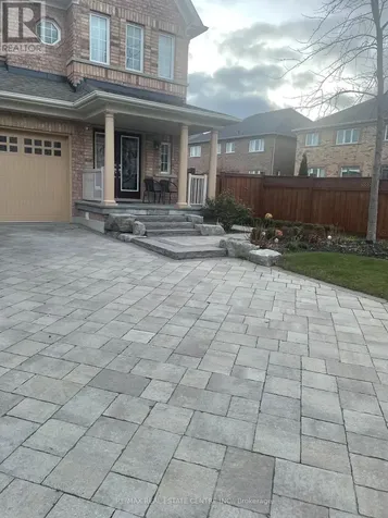 18 Alnwick Avenue Caledon ON L7C 3P6
