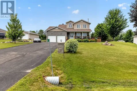9 Heron Drive Laurentian Valley ON K8A 8N8