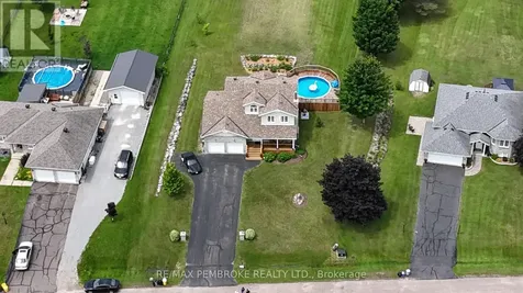 9 Heron Drive Laurentian Valley ON K8A 8N8