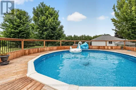 9 Heron Drive Laurentian Valley ON K8A 8N8