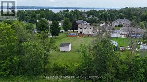 9 Heron Drive Laurentian Valley ON K8A 8N8