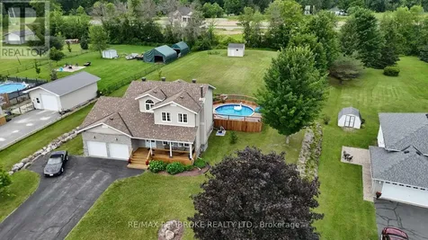 9 Heron Drive Laurentian Valley ON K8A 8N8