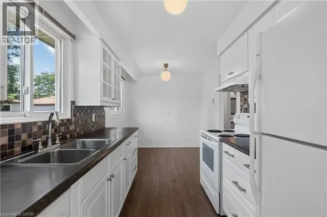 5051 Brady Avenue Burlington ON L7L 3X5