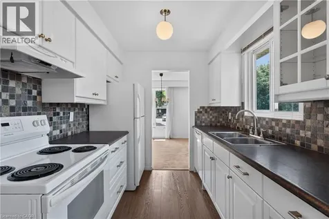 5051 Brady Avenue Burlington ON L7L 3X5
