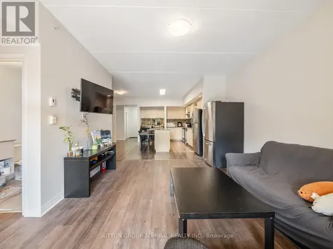 8 Hickory Street West Waterloo ON N2L 3H6