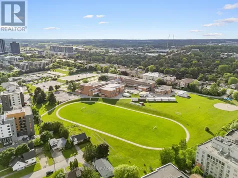8 Hickory Street West Waterloo ON N2L 3H6