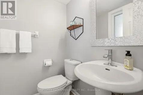 2089 Broadleaf Crescent Burlington (uptown) ON L7L 6S3