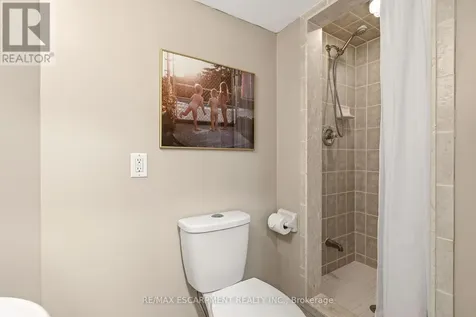 2089 Broadleaf Crescent Burlington (uptown) ON L7L 6S3