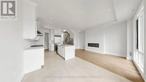 433 York Downs Boulevard Markham (cachet) ON L6C 3R3