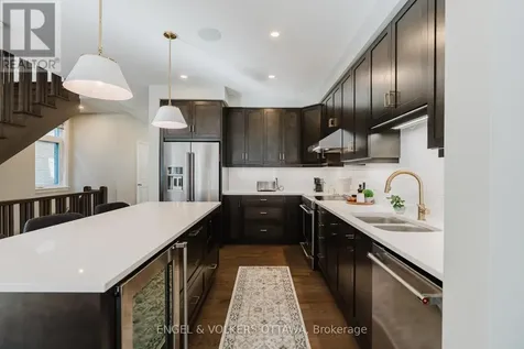 512 Chene Way Ottawa ON K1K 4Z1