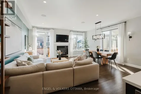 512 Chene Way Ottawa ON K1K 4Z1
