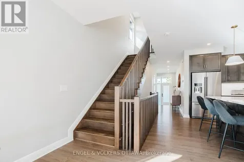 512 Chene Way Ottawa ON K1K 4Z1