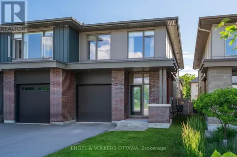 512 Chene Way Ottawa ON K1K 4Z1