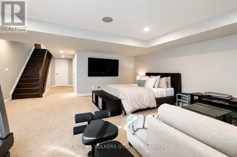 512 Chene Way Ottawa ON K1K 4Z1