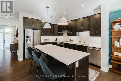 512 Chene Way Ottawa ON K1K 4Z1
