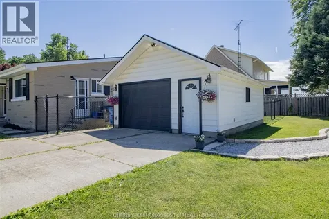 67 Walnut Drive Wallaceburg ON N8A 3L4