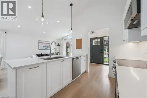 402 Westvale Drive Waterloo ON N2T 2H6