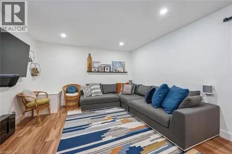 402 Westvale Drive Waterloo ON N2T 2H6