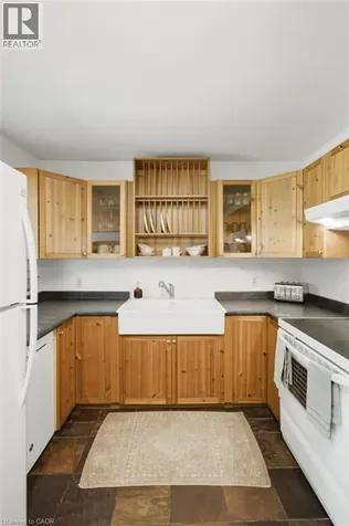 112 Sydenham Street Brantford ON N3R 3Y6