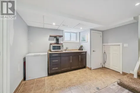 107 Queenston Drive Kitchener ON N2B 2V2