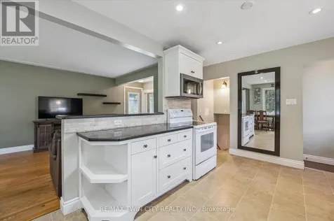 107 Queenston Drive Kitchener ON N2B 2V2