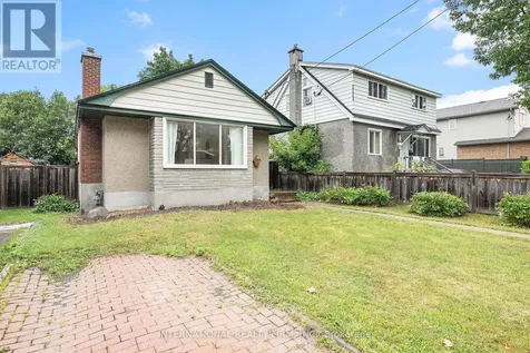 323 Lanark Avenue North Ottawa ON K1Z 6R6