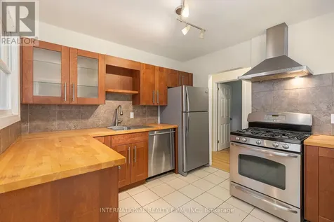 323 Lanark Avenue North Ottawa ON K1Z 6R6