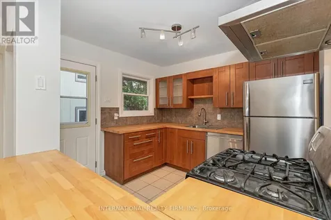 323 Lanark Avenue North Ottawa ON K1Z 6R6