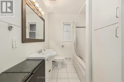 323 Lanark Avenue North Ottawa ON K1Z 6R6