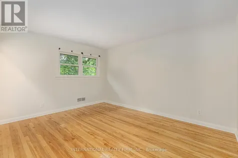 323 Lanark Avenue North Ottawa ON K1Z 6R6