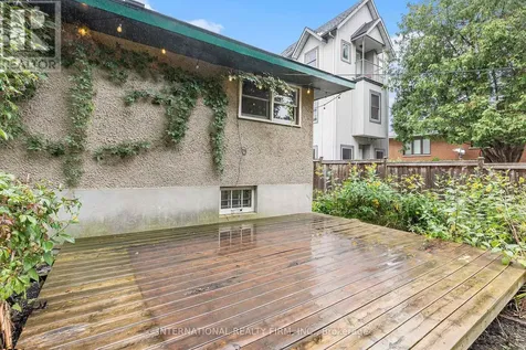 323 Lanark Avenue North Ottawa ON K1Z 6R6