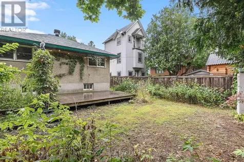 323 Lanark Avenue North Ottawa ON K1Z 6R6