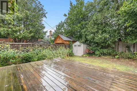323 Lanark Avenue North Ottawa ON K1Z 6R6