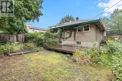 323 Lanark Avenue North Ottawa ON K1Z 6R6