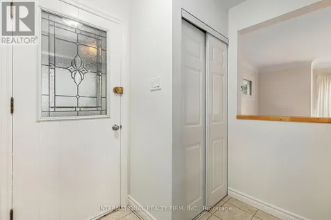323 Lanark Avenue North Ottawa ON K1Z 6R6