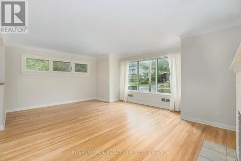 323 Lanark Avenue North Ottawa ON K1Z 6R6