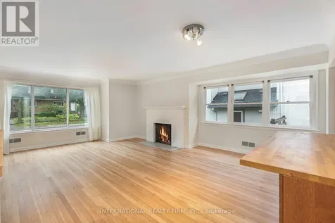 323 Lanark Avenue North Ottawa ON K1Z 6R6