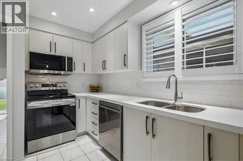 233 East 8th Street Hamilton ON L9A 3L7
