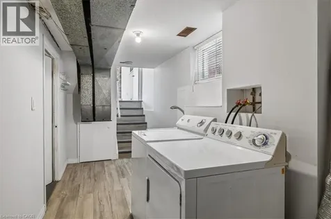 233 East 8th Street Hamilton ON L9A 3L7