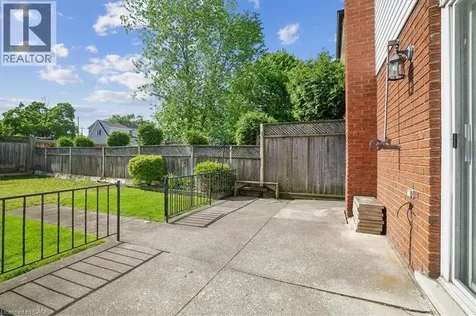 233 East 8th Street Hamilton ON L9A 3L7