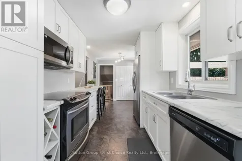 72 Avonwood Drive West Stratford ON N4Z 1B4