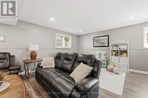 72 Avonwood Drive West Stratford ON N4Z 1B4
