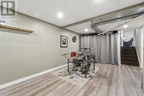 72 Avonwood Drive West Stratford ON N4Z 1B4