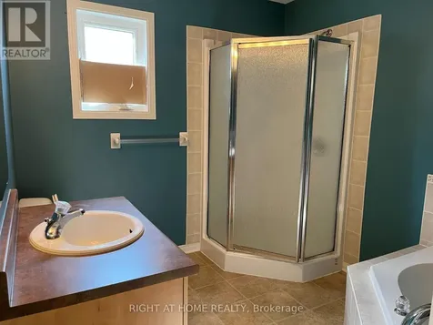 270 Deercroft Avenue Ottawa ON K2J 5B8
