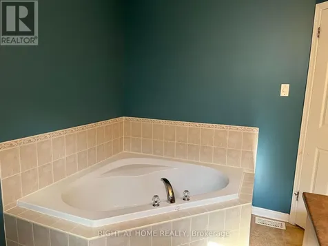 270 Deercroft Avenue Ottawa ON K2J 5B8